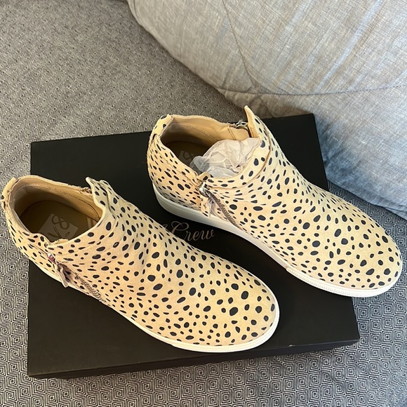 DV8 leopard wedge sneakers - Picture 2 of 8